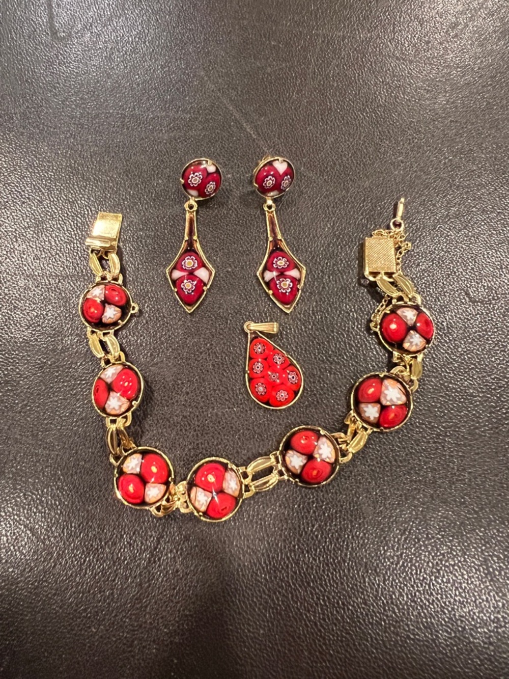 VTG 1970's murano art glass Bracelet, Pierced dangle earrings and Pendant Set